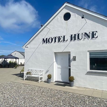 Motel Hune Apartments Блокхус Екстериор снимка