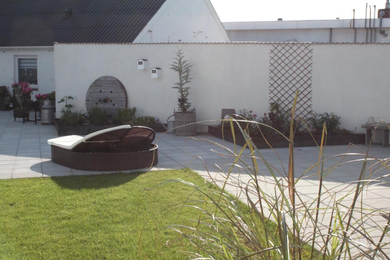 Motel Hune Apartments Блокхус Екстериор снимка