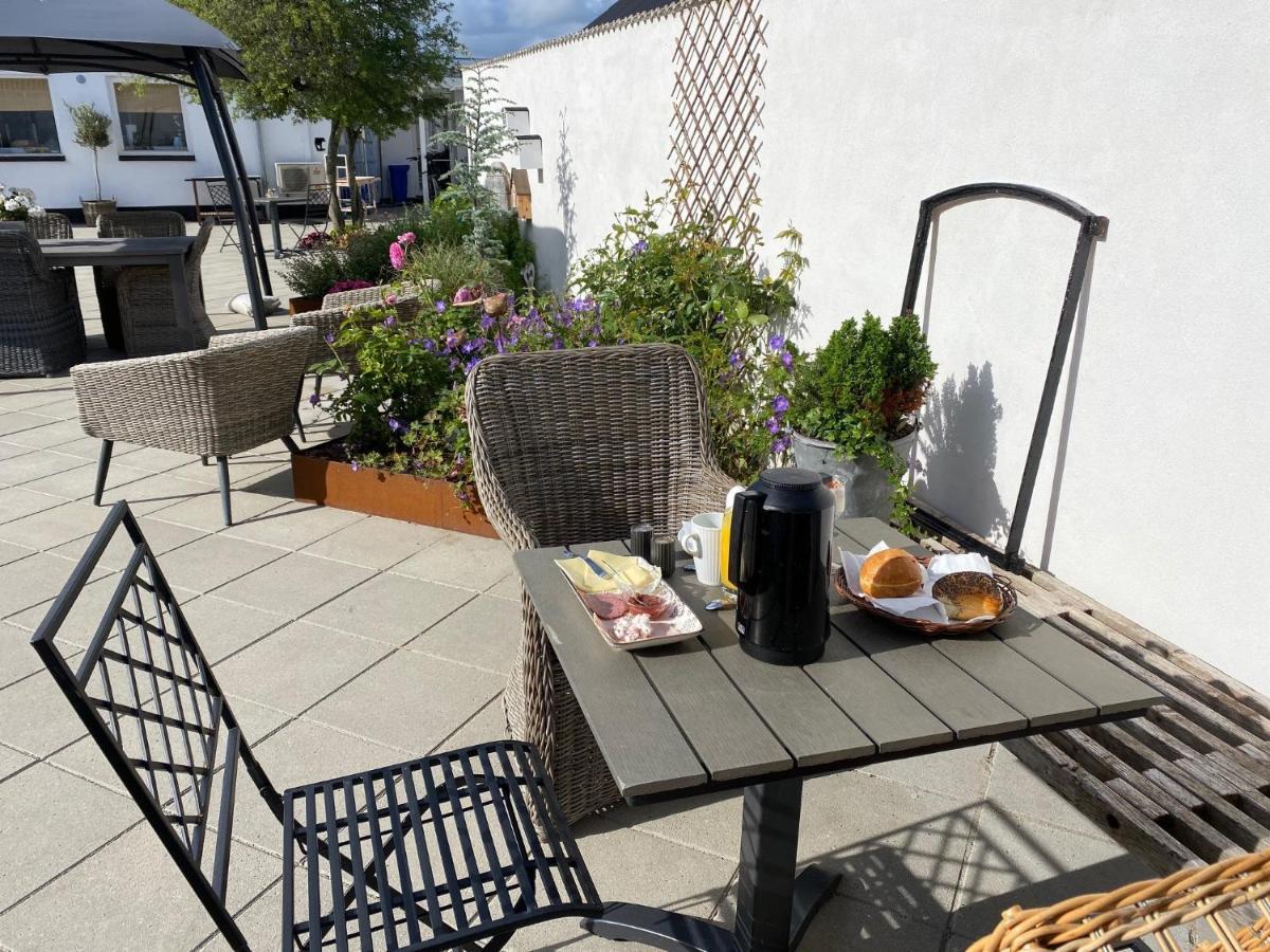 Motel Hune Apartments Блокхус Екстериор снимка