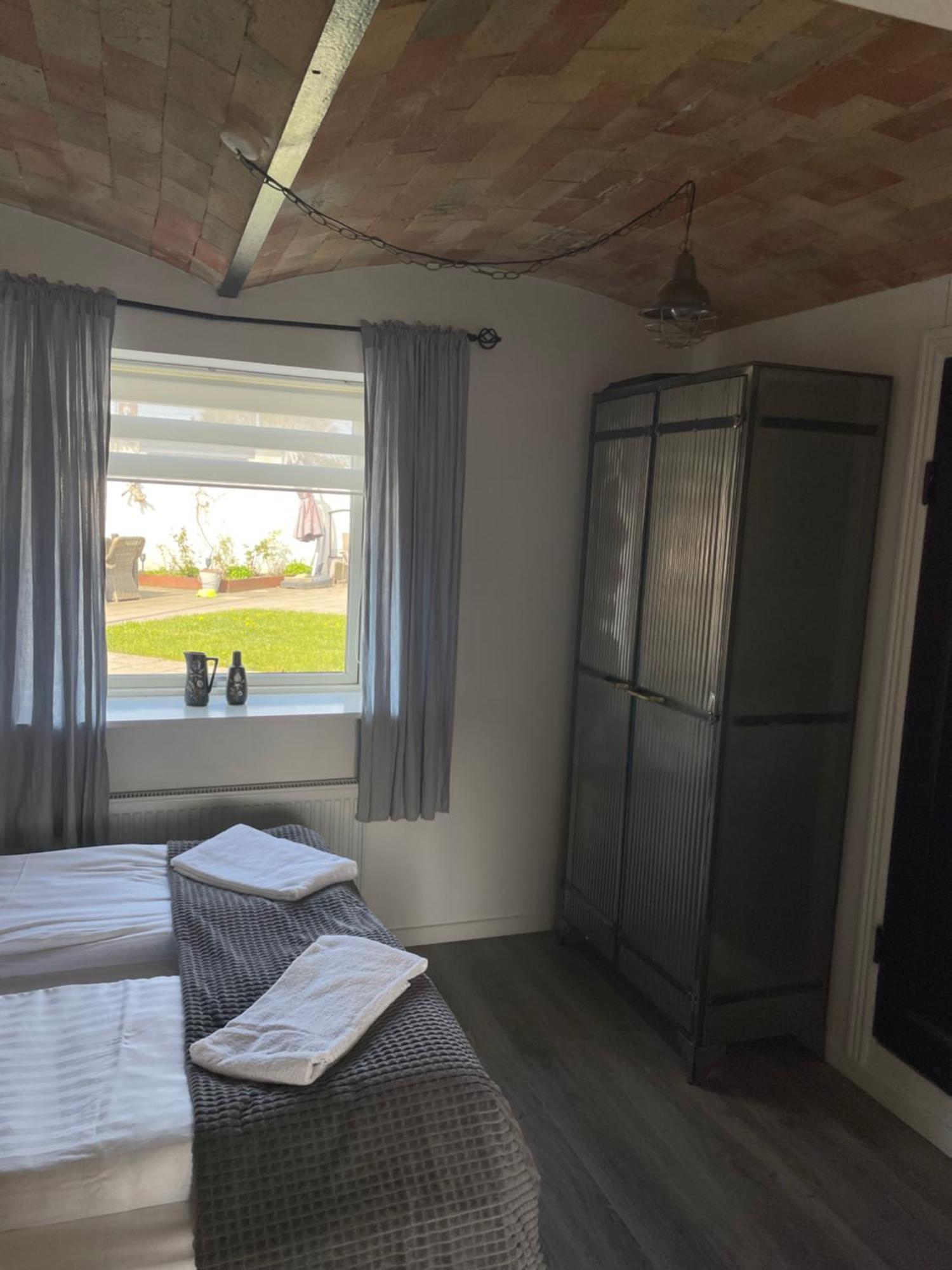 Motel Hune Apartments Блокхус Екстериор снимка