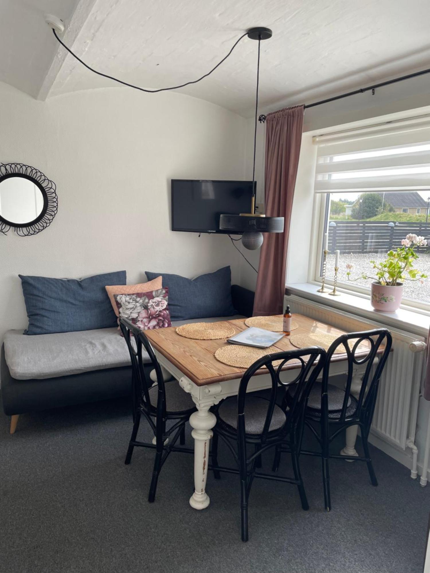 Motel Hune Apartments Блокхус Екстериор снимка